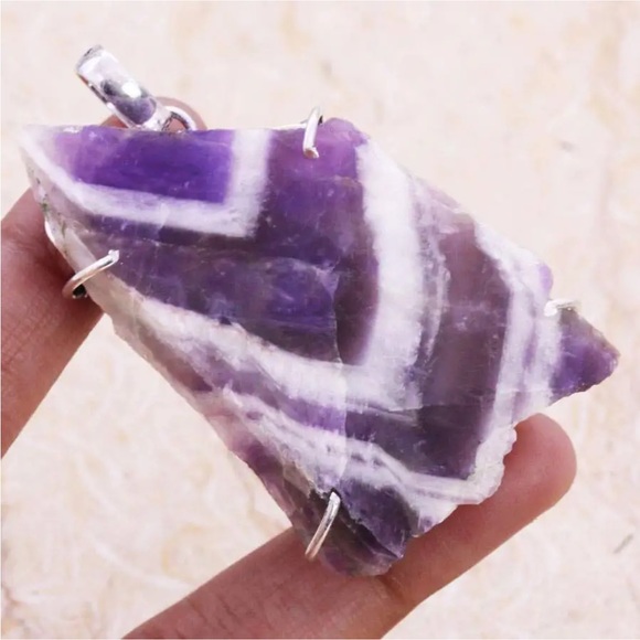 Dream amethyst pendants - Picture 3 of 3